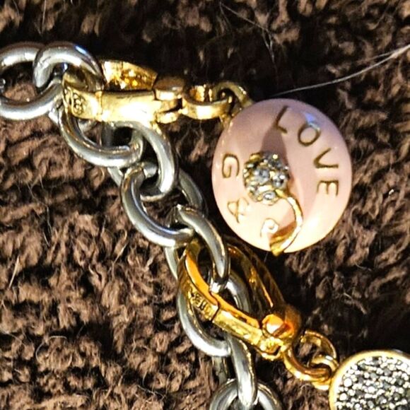 Retired Juicy Couture Bling Open & Close Locket Pink Cupcake Charm Bracelet Love - Picture 5 of 6